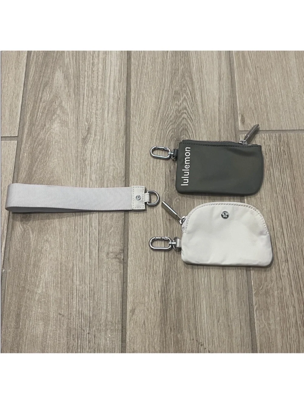 Lululemon Dual Pouch Wristlet Grey Sage/White Opal O/S W9EWOS